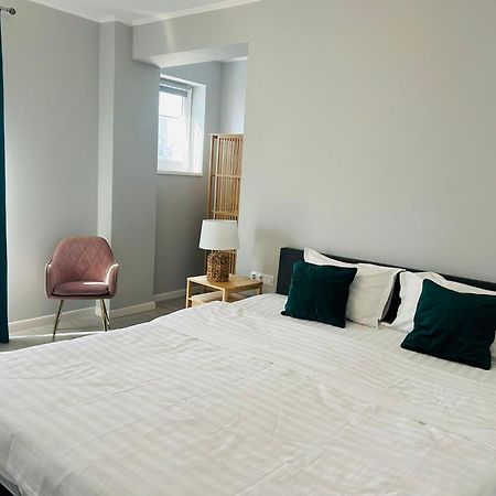 Sibiu Ezonia Central Apartment Buitenkant foto