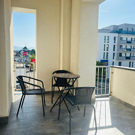 Sibiu Ezonia Central Apartment Buitenkant foto