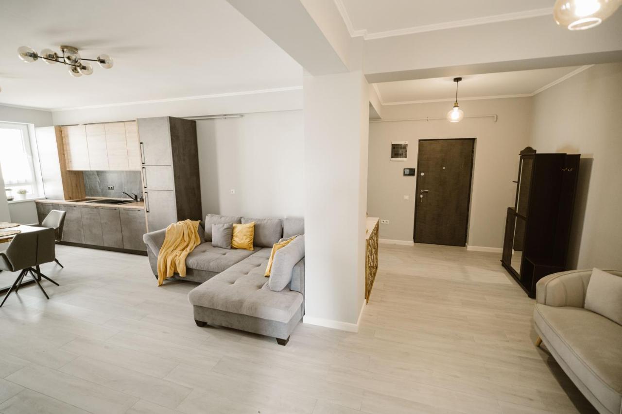 Sibiu Ezonia Central Apartment Buitenkant foto