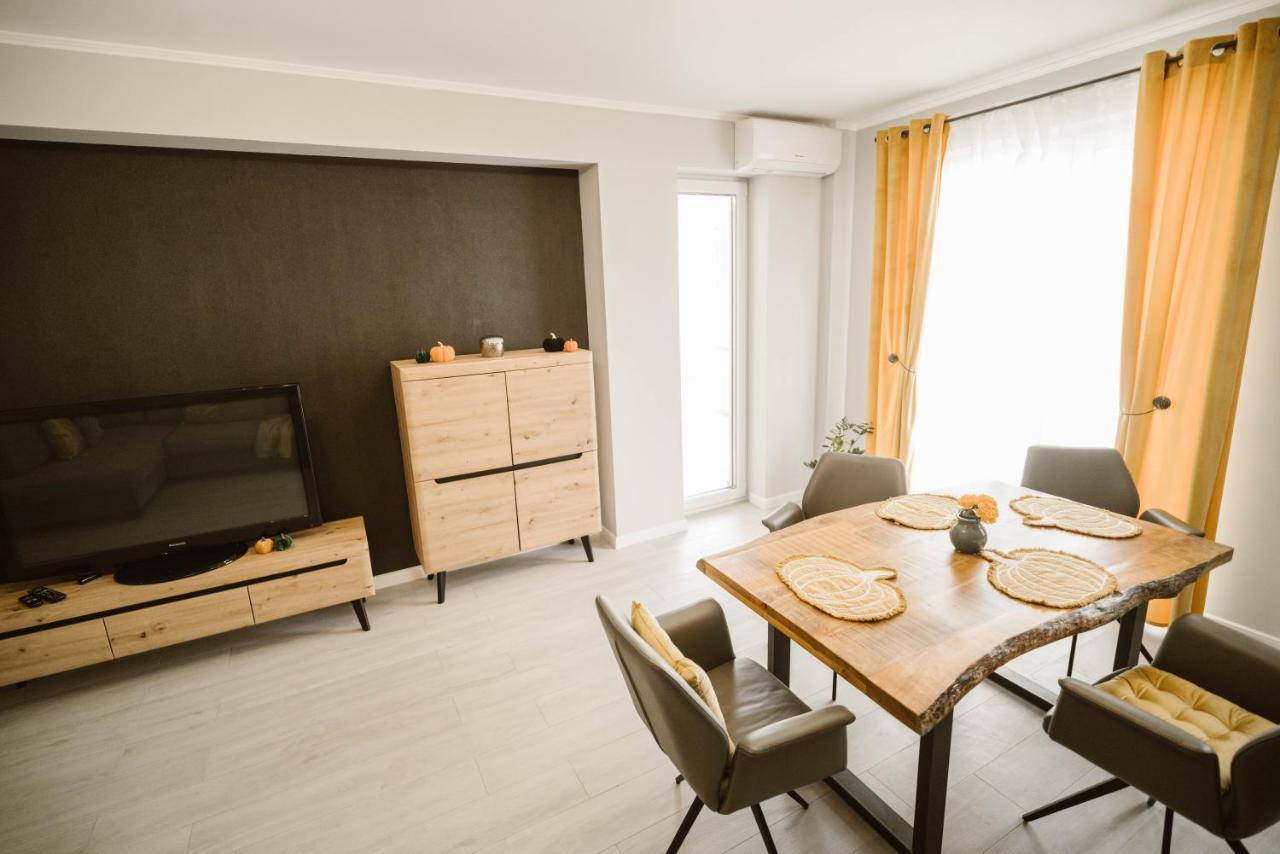 Sibiu Ezonia Central Apartment Buitenkant foto