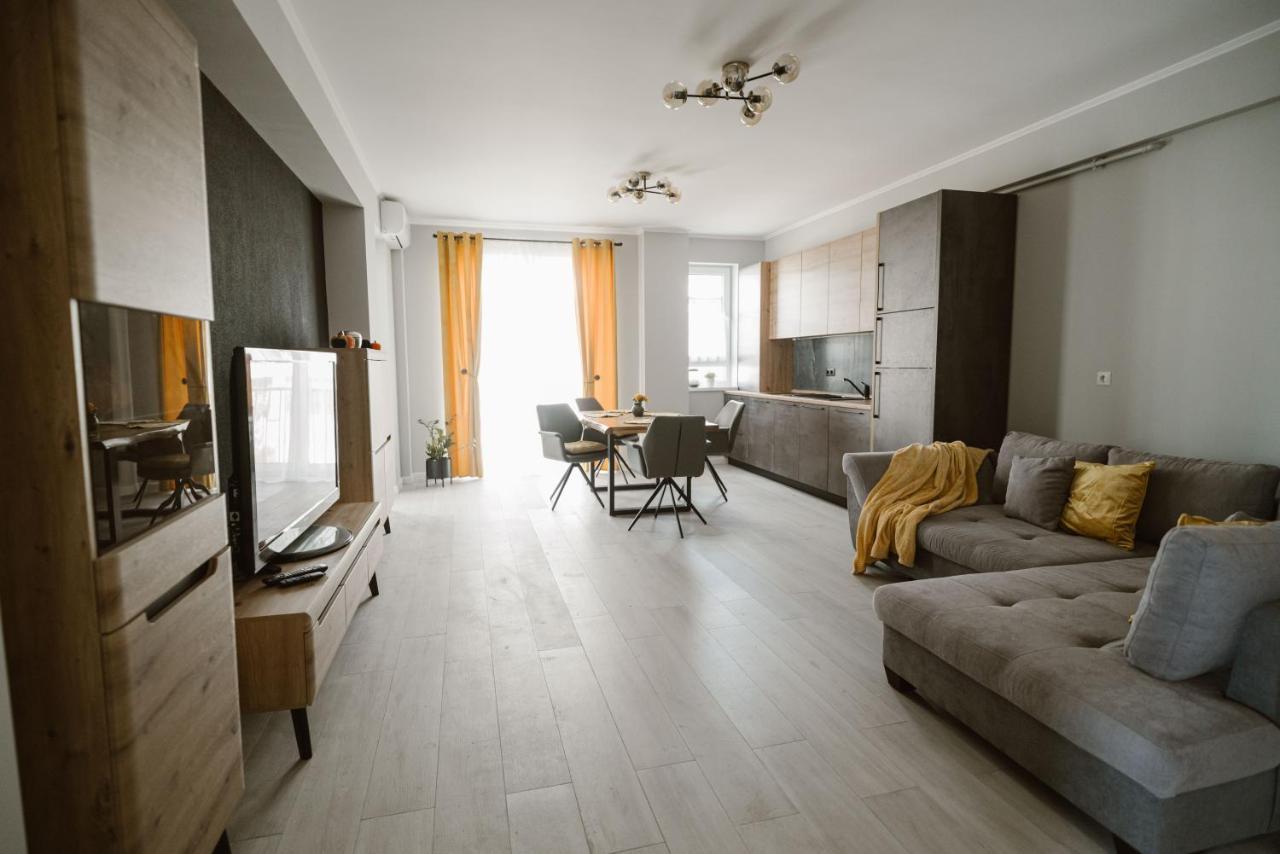 Sibiu Ezonia Central Apartment Buitenkant foto